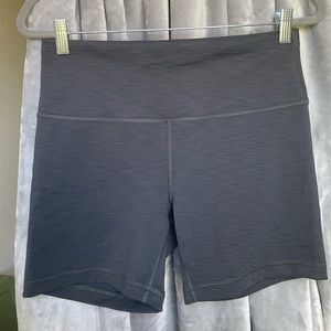 NWOT Lululemon Wunder Train High-Rise Short 6”